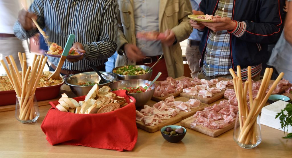 Aperitivo buffet